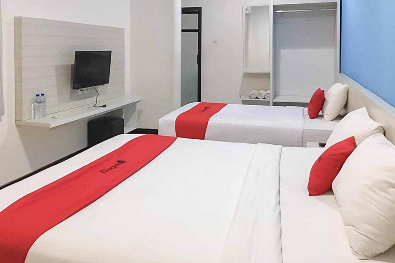 Reddoorz Plus At Panorama Villas Batu Batu  Exterior photo